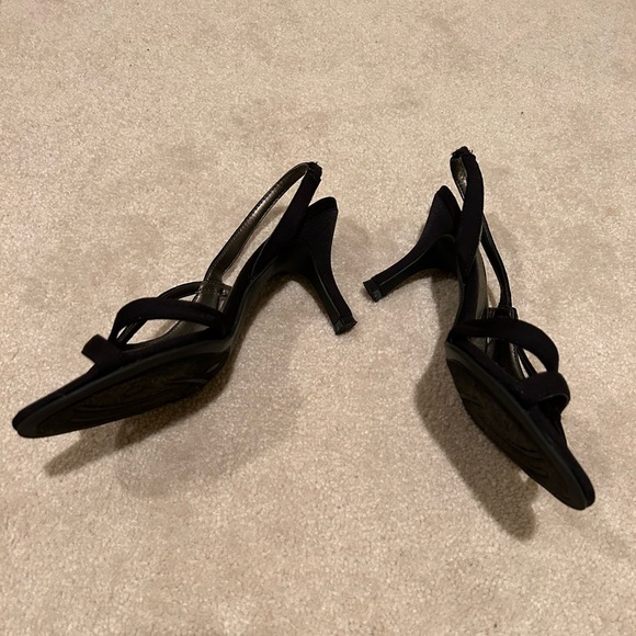 Naturalizer heels - Picture 3 of 3